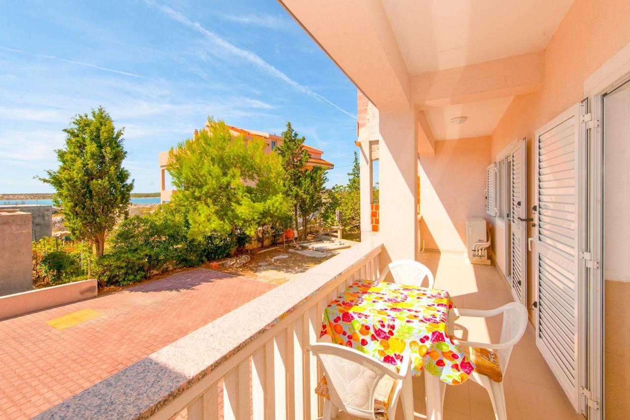 Apartments Facini Košljun المظهر الخارجي الصورة